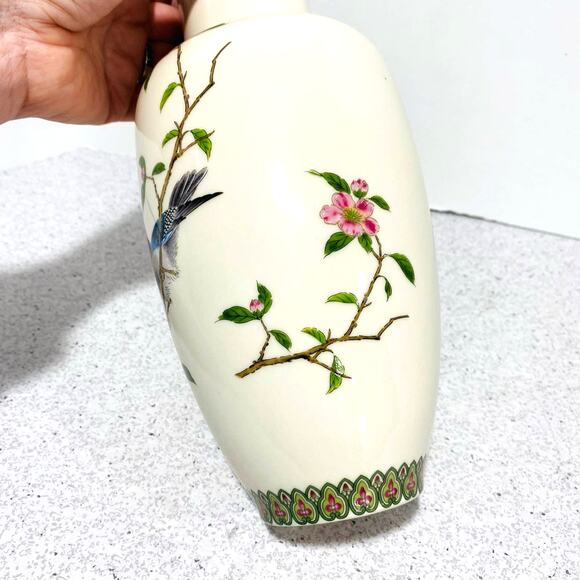 Shibata Japan ceramic porcelain vase bird on cherry blossom branch Asian motif - Picture 5 of 11